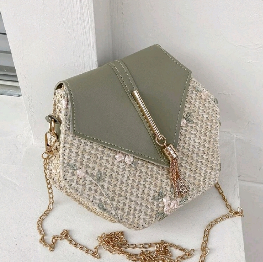 Woven purse